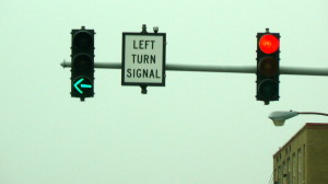 intersection light: left turn signal